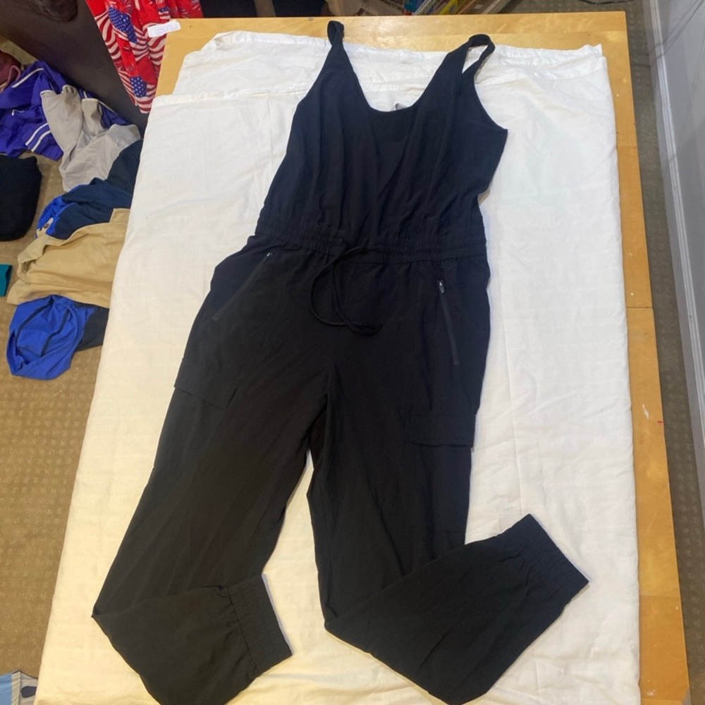 Athleta size medium athletic jumpsuit black cargo jogger
